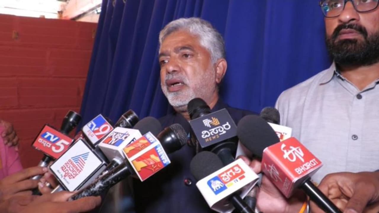 ಟಿಪ್ಪು ಸುಲ್ತಾನ್ ನೈಜ ಇತಿಹಾಸ ತಿರುಚಿದ ಗಿರೀಶ್ ಕಾರ್ನಾಡ್ : ಅಡ್ಡಂಡ ಕಾರ್ಯಪ್ಪ ಆರೋಪ ಟಿಪ್ಪು ಸುಲ್ತಾನ್ ನೈಜ ಇತಿಹಾಸ ತಿರುಚಿದ ಗಿರೀಶ್ ಕಾರ್ನಾಡ್ : ಅಡ್ಡಂಡ ಕಾರ್ಯಪ್ಪ ಆರೋಪ