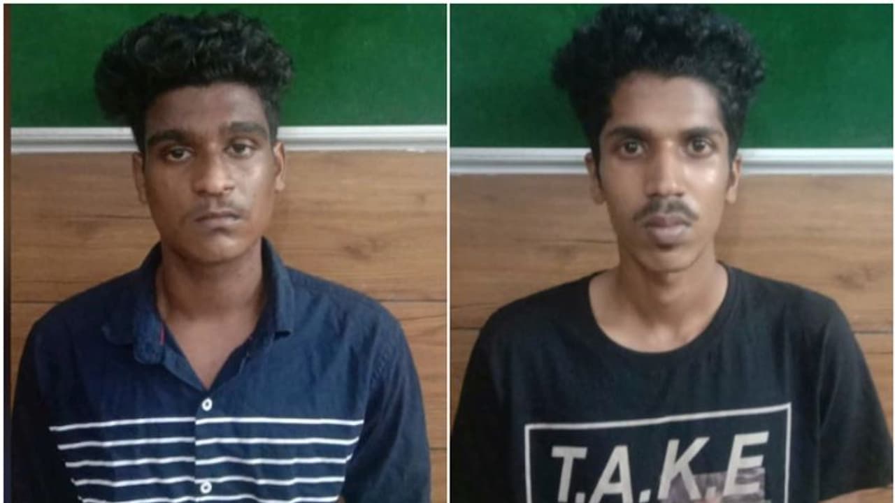 ഇൻസ്റ്റയിൽ പരിചയം, വിദ്യാർഥിനികളെ വിട്ടിലെത്തിച്ച് പീഡിപ്പിച്ചു; 18, 19 വയസുള്ള പ്രതികൾ അന്തിക്കാട് അറസ്റ്റിൽ ഇൻസ്റ്റയിൽ പരിചയം, വിദ്യാർഥിനികളെ വിട്ടിലെത്തിച്ച് പീഡിപ്പിച്ചു; 18, 19 വയസുള്ള പ്രതികൾ അന്തിക്കാട് അറസ്റ്റിൽ