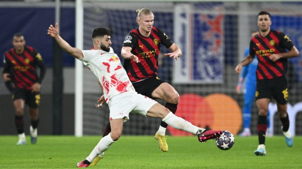 ചാംപ്യന്സ് ലീഗ്: എവേ പരീക്ഷയില് മാഞ്ചസ്റ്റര് സിറ്റിക്ക് സമനില; ഇന്റര് മിലാന് ജയം ചാംപ്യന്സ് ലീഗ്: എവേ പരീക്ഷയില് മാഞ്ചസ്റ്റര് സിറ്റിക്ക് സമനില; ഇന്റര് മിലാന് ജയം