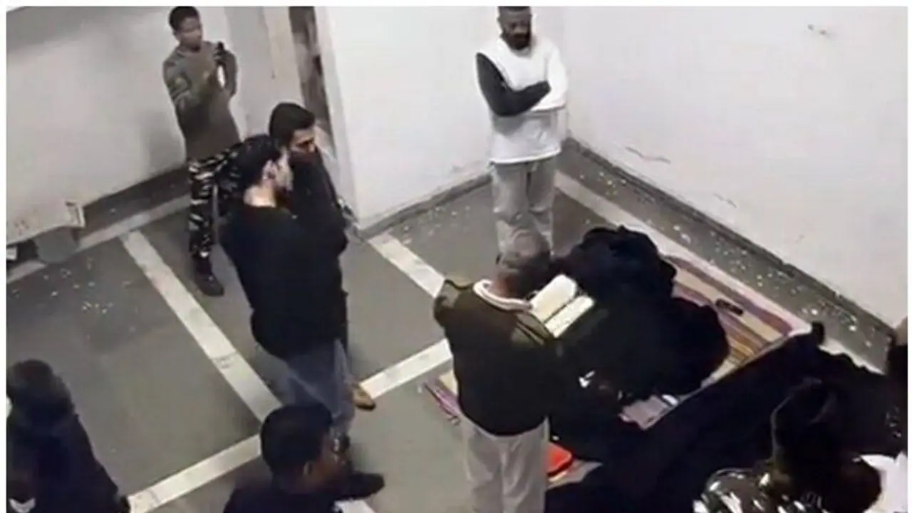 200 കോടി തട്ടിച്ചു, ജയിലിൽ ഉപയോഗിക്കുന്നത് ലക്ഷങ്ങൾ വിലയുള്ള ചെരുപ്പും വസ്ത്രങ്ങളും, റെയ്ഡിൽ കുടുങ്ങി