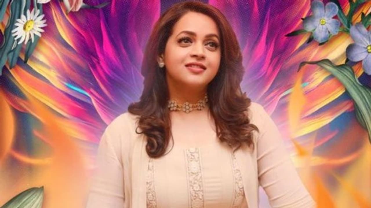 മലയാള സിനിമയിലെ രണ്ട് പതിറ്റാണ്ട്, ആറ് വർഷത്തെ ഇടവേള ; തിരിച്ചുവരവ് ആഘോഷമാക്കാൻ ഭാവന മലയാള സിനിമയിലെ രണ്ട് പതിറ്റാണ്ട്, ആറ് വർഷത്തെ ഇടവേള ; തിരിച്ചുവരവ് ആഘോഷമാക്കാൻ ഭാവന