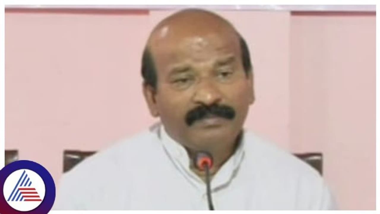 ವಿರಾಜಪೇಟೆಯಲ್ಲಿ ಕಾಂಗ್ರೆಸ್ ಗೆಲುವಿಗೆ ಬ್ರೇಕ್ ಹಾಕಲು ಜೆಡಿಎಸ್ ಮಾಸ್ಟರ್ ಪ್ಲಾನ್ ವಿರಾಜಪೇಟೆಯಲ್ಲಿ ಕಾಂಗ್ರೆಸ್ ಗೆಲುವಿಗೆ ಬ್ರೇಕ್ ಹಾಕಲು ಜೆಡಿಎಸ್ ಮಾಸ್ಟರ್ ಪ್ಲಾನ್