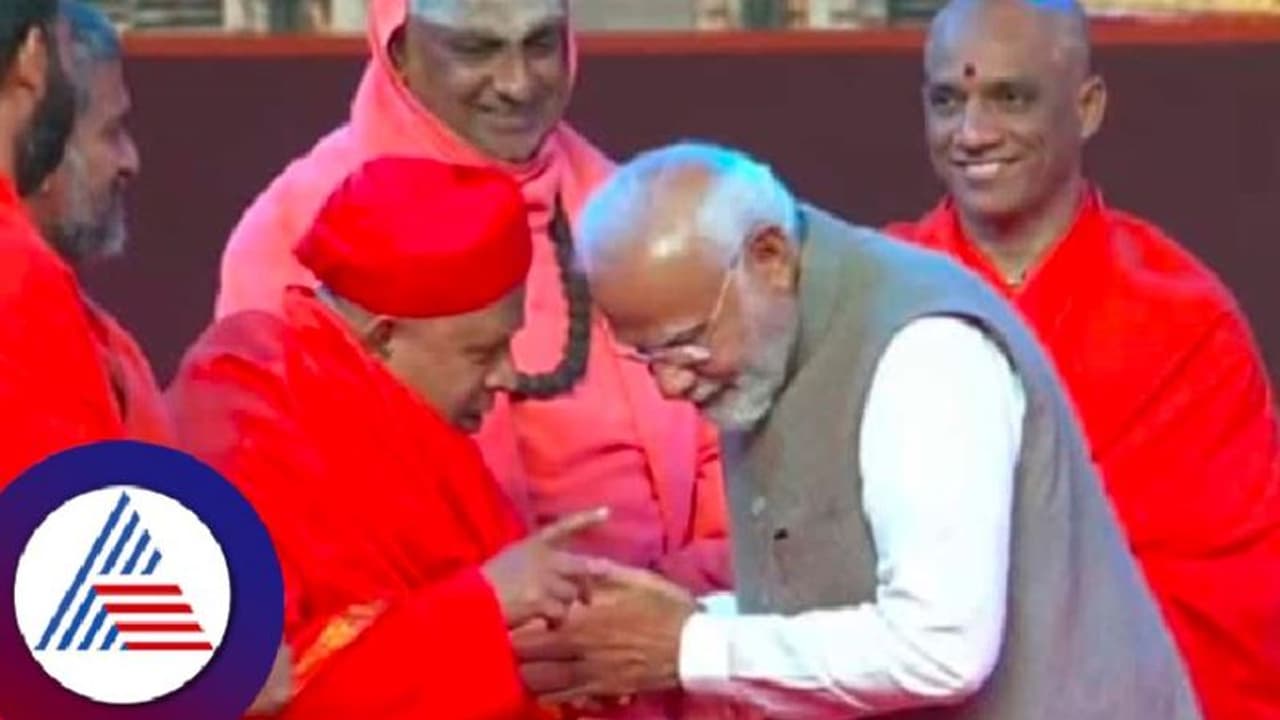 Kannda Dindima: ದೇಶಕ್ಕೆ ಪ್ರಧಾನಿ ಮೋದಿಯಿಂದ ಶಕ್ತಿ ಬಂದಿದೆ: ತರಳಬಾಳು ಶ್ರೀ Kannda Dindima: ದೇಶಕ್ಕೆ ಪ್ರಧಾನಿ ಮೋದಿಯಿಂದ ಶಕ್ತಿ ಬಂದಿದೆ: ತರಳಬಾಳು ಶ್ರೀ