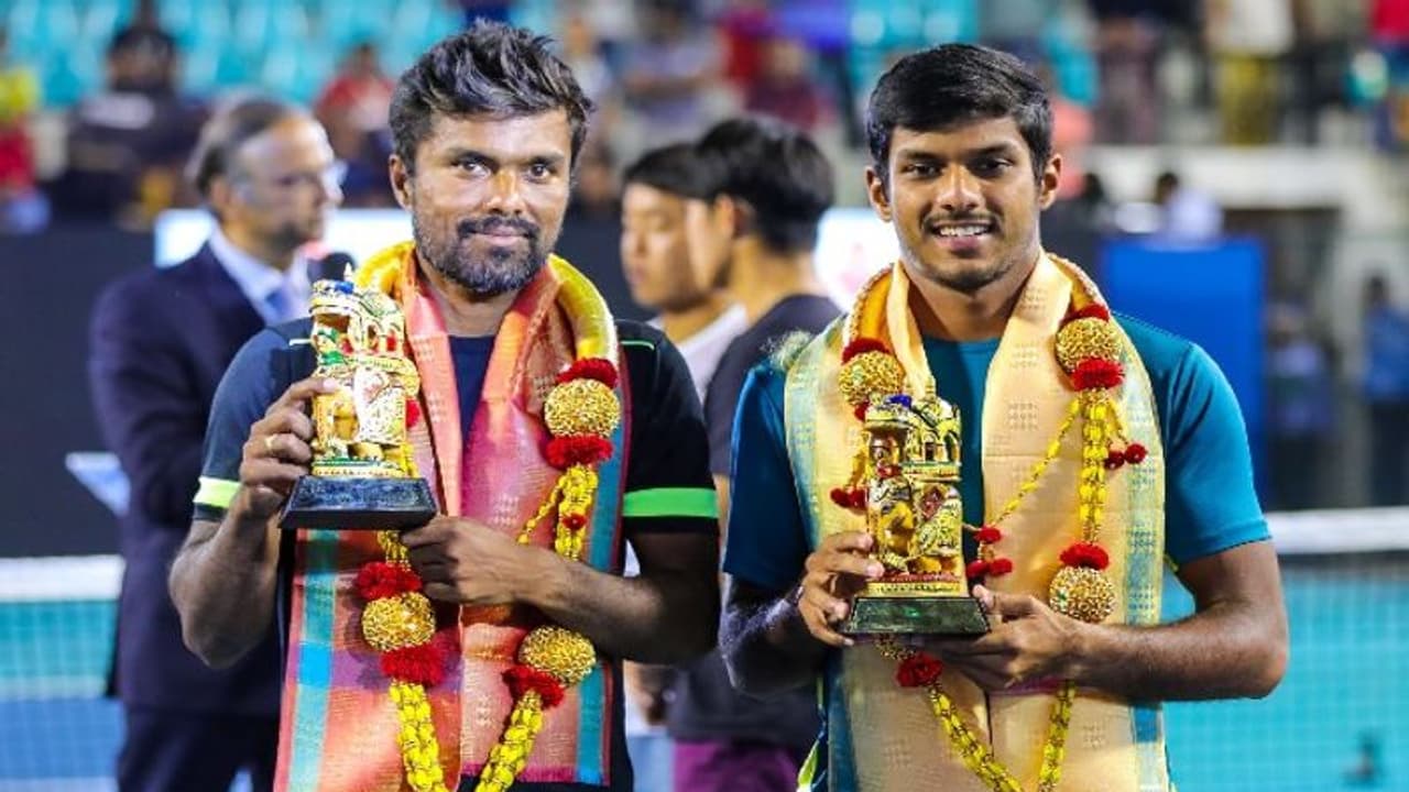 Bengaluru Open 2023: ಭಾರತದ ಚಂದ್ರಶೇಖರ್, ಪ್ರಶಾಂತ್ ರನ್ನರ್ ಅಪ್..! Bengaluru Open 2023: ಭಾರತದ ಚಂದ್ರಶೇಖರ್, ಪ್ರಶಾಂತ್ ರನ್ನರ್ ಅಪ್..!