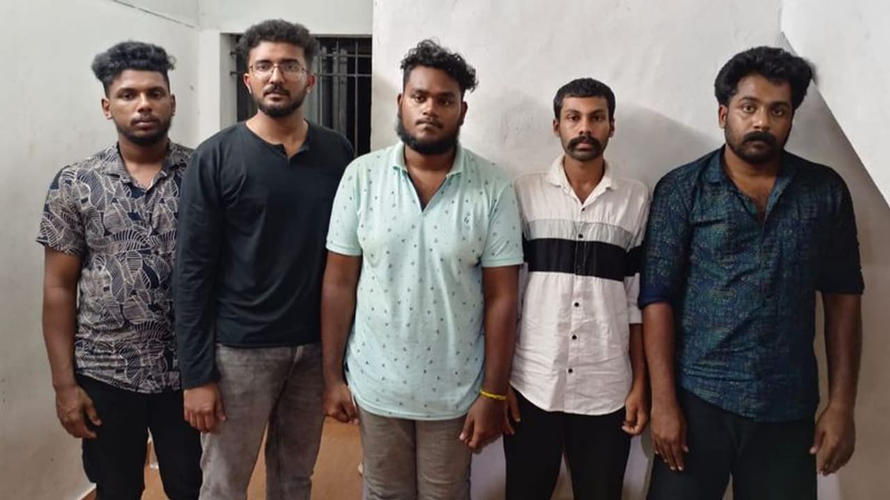 തിരുവനന്തപുരത്ത് കാമുകിയും സഹോദരനും ചേര്ന്ന് പ്രവാസിയെ തട്ടിക്കൊണ്ടുപോയി സ്വര്ണവും പണവും തട്ടിയെടുത്തു തിരുവനന്തപുരത്ത് കാമുകിയും സഹോദരനും ചേര്ന്ന് പ്രവാസിയെ തട്ടിക്കൊണ്ടുപോയി സ്വര്ണവും പണവും തട്ടിയെടുത്തു