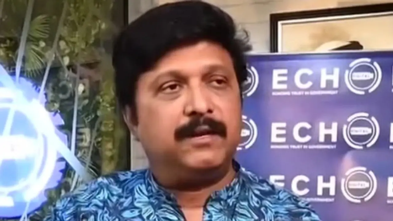 'പല റോഡുകളും ഡിസൈൻ ചെയ്യുന്നത് ​ഗൂ​ഗിൾ മാപ്പ് നോക്കി, എൻജിനീയർമാർക്ക് റോളില്ല'; ആരോപണവുമായി ​ഗണേഷ് കുമാർ