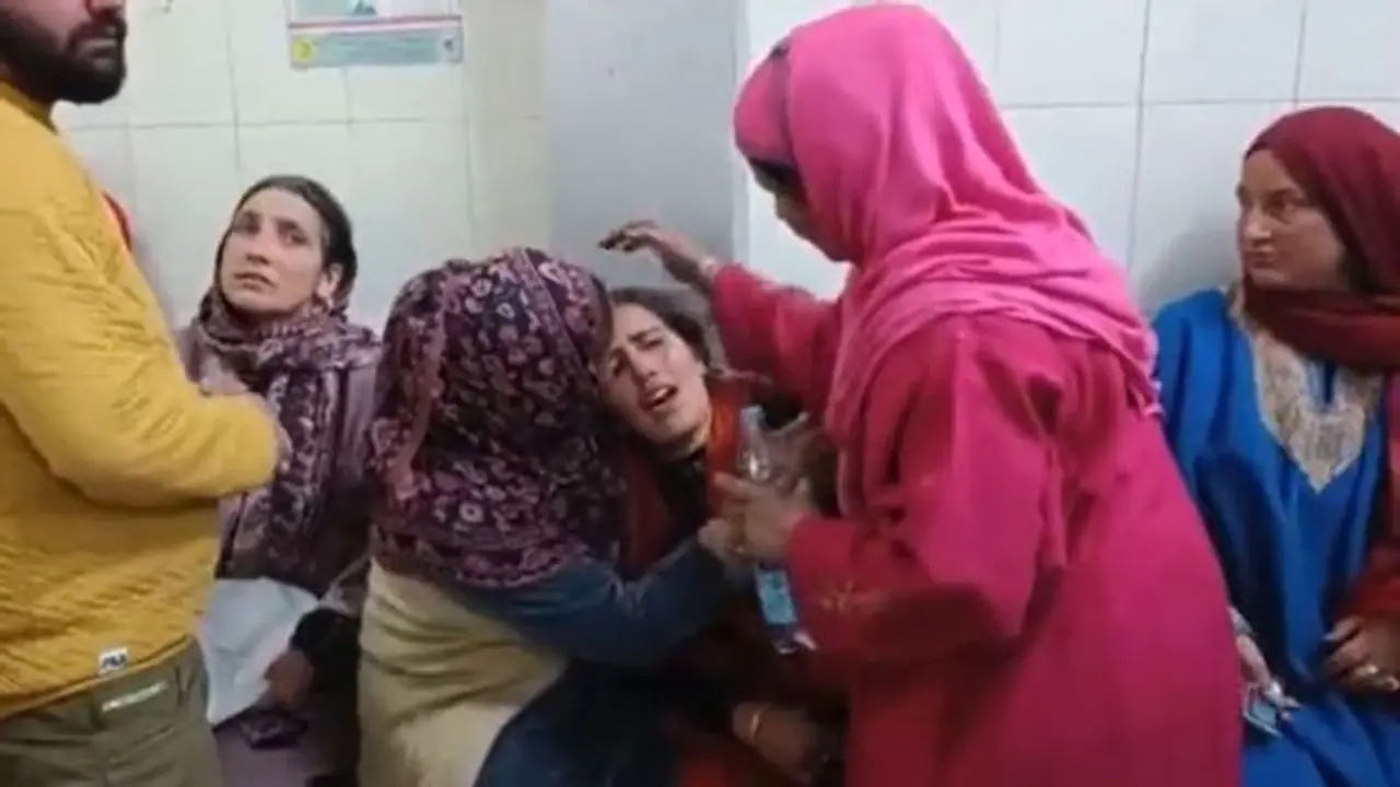 Kashmiri Pandit shot dead in South Kashmir's Pulwama Kashmiri Pandit shot dead in South Kashmir's Pulwama