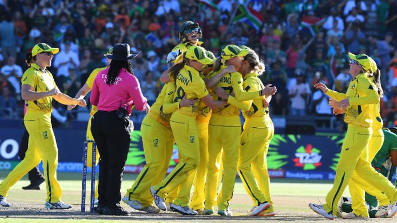 సఫారీల మీద కంగారూ బౌలర్ల సవారి.. దక్షిణాఫ్రికాకు భారీ షాక్.. ఉమెన్స్ టీ20 వరల్డ్ కప్ ఆసీస్‌దే.. 