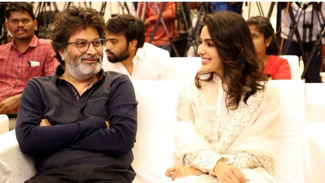 త్రివిక్రమ్, సంయుక్త మీనన్ రిలేషన్ పై యంగ్ హీరోయిన్ షాకింగ్ పోస్ట్.. ఓపెన్ గా అడిగేసింది.. 