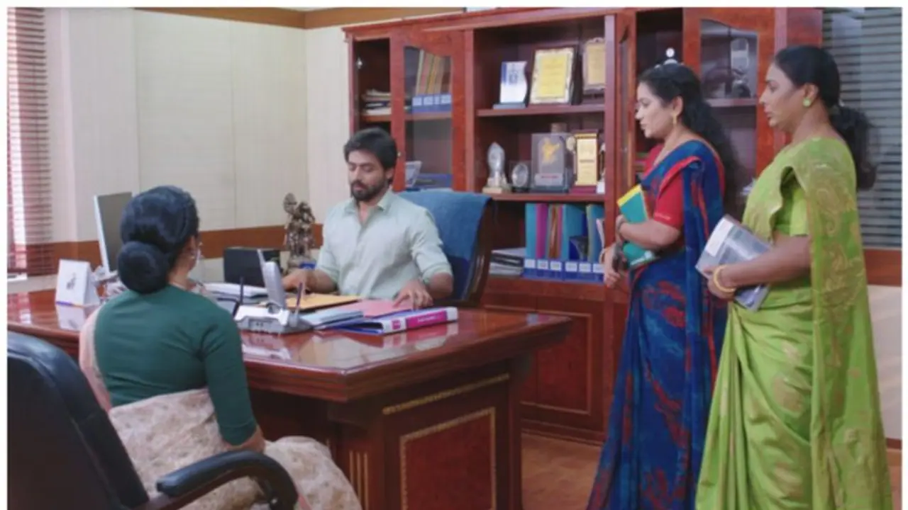 Guppedantha Manasu: వసు, రిషిల గురించి తప్పుగా మాట్లాడుకుంటున్న కాలేజీ ఫ్యాకల్టీ.. దిమ్మతిరిగే షాకిచ్చిన రిషి? Guppedantha Manasu: వసు, రిషిల గురించి తప్పుగా మాట్లాడుకుంటున్న కాలేజీ ఫ్యాకల్టీ.. దిమ్మతిరిగే షాకిచ్చిన రిషి?