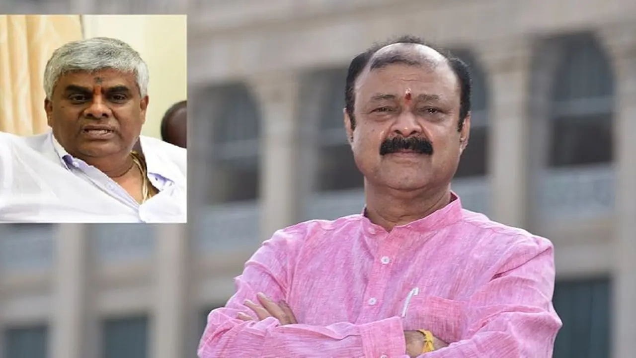 ಸಚಿವ ನಾರಾಯಣಗೌಡ ಕಾಂಗ್ರೆಸ್ ಅಭ್ಯರ್ಥಿ ಆಗ್ತಾರಾ?: ಎಚ್.ಡಿ.ರೇವಣ್ಣ ಜೆಡಿಎಸ್ ಅಭ್ಯರ್ಥಿಯಾಗುವ ಕುರಿತೂ ಗಾಳಿ ಸುದ್ದಿ ಸಚಿವ ನಾರಾಯಣಗೌಡ ಕಾಂಗ್ರೆಸ್ ಅಭ್ಯರ್ಥಿ ಆಗ್ತಾರಾ?: ಎಚ್.ಡಿ.ರೇವಣ್ಣ ಜೆಡಿಎಸ್ ಅಭ್ಯರ್ಥಿಯಾಗುವ ಕುರಿತೂ ಗಾಳಿ ಸುದ್ದಿ