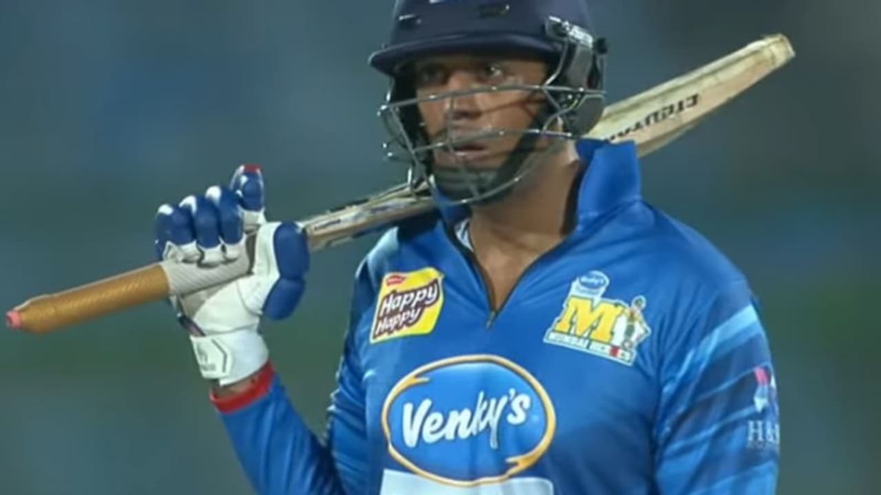 പഞ്ചാബിനെ തകര്‍ത്ത് വിജയവഴിയില്‍ തിരിച്ചെത്തി ബോളിവുഡ്, കൊച്ചാറിന് അര്‍ദ്ധ സെഞ്ച്വറി