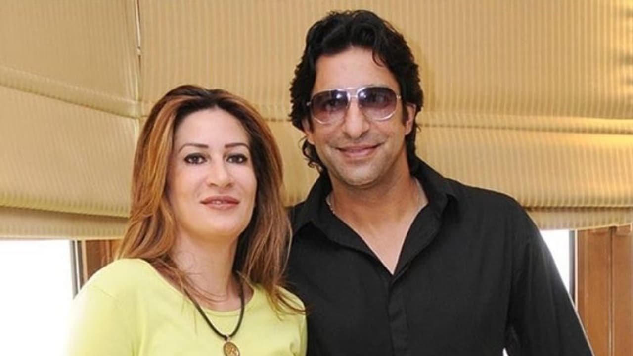 అప్పుడు నా దగ్గర ఇండియా వీసా లేదు.. భారత అధికారులు నన్ను, నా భార్యను.. : వసీం అక్రమ్ ఎమోషనల్ కామెంట్స్