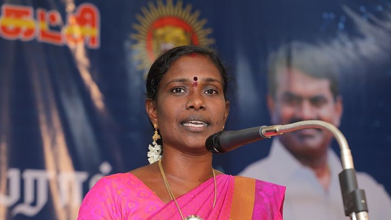 தவெகவில் இணைகிறாரா நாம் தமிழர் கட்சியை சேர்ந்த காளியம்மாள்? அவரே சொன்ன தகவல்! தவெகவில் இணைகிறாரா நாம் தமிழர் கட்சியை சேர்ந்த காளியம்மாள்? அவரே சொன்ன தகவல்!