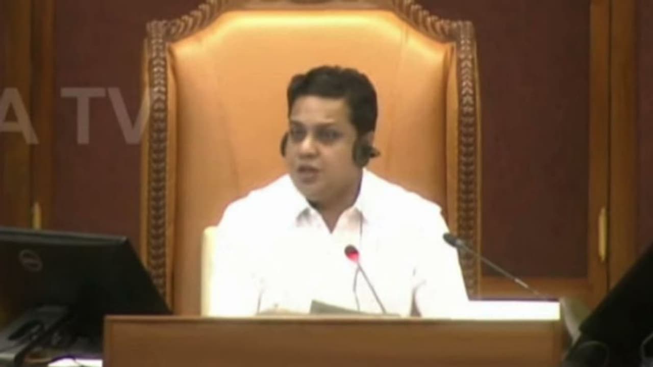 'പ്ലീസ്... ഒന്ന് മിണ്ടാതിരിക്കണം...'; സഭയിൽ ബഹളം വെച്ച ഭരണപക്ഷത്തോട് പിണങ്ങി സ്പീക്കർ 'പ്ലീസ്... ഒന്ന് മിണ്ടാതിരിക്കണം...'; സഭയിൽ ബഹളം വെച്ച ഭരണപക്ഷത്തോട് പിണങ്ങി സ്പീക്കർ