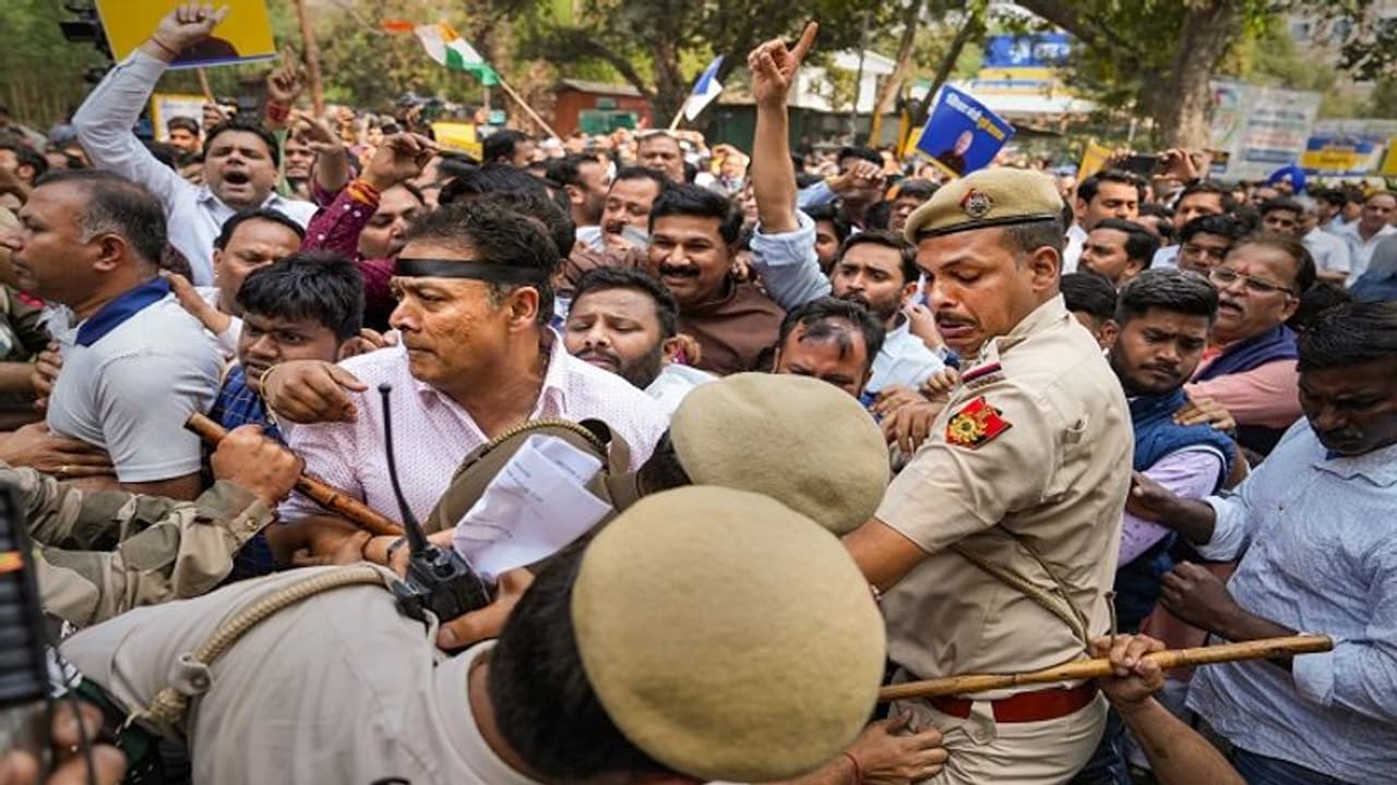 'Signs of emergency,' says AAP, claims 80% of its leaders arrested since Sunday; check details