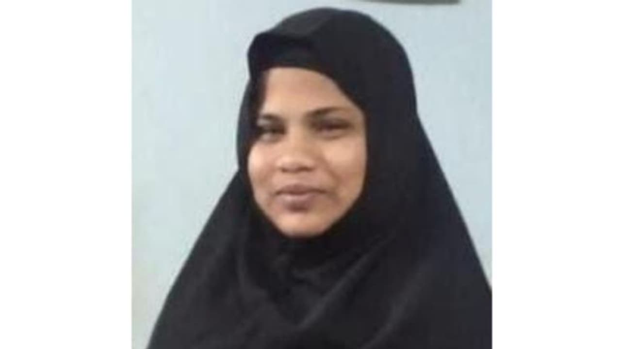 മലയാളി ഉംറ തീര്ത്ഥാടക മക്കയില് ന്യുമോണിയ ബാധിച്ച് മരിച്ചു മലയാളി ഉംറ തീര്ത്ഥാടക മക്കയില് ന്യുമോണിയ ബാധിച്ച് മരിച്ചു