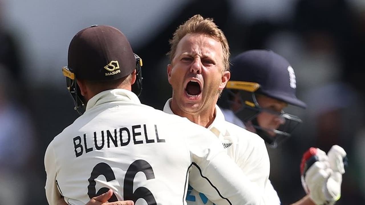 Eng vs NZ ಫಾಲೋ ಆನ್ಗೆ ತುತ್ತಾದರೂ 1 ರನ್ನಿಂದ ಗೆದ್ದ ನ್ಯೂಜಿಲೆಂಡ್..! Eng vs NZ ಫಾಲೋ ಆನ್ಗೆ ತುತ್ತಾದರೂ 1 ರನ್ನಿಂದ ಗೆದ್ದ ನ್ಯೂಜಿಲೆಂಡ್..!