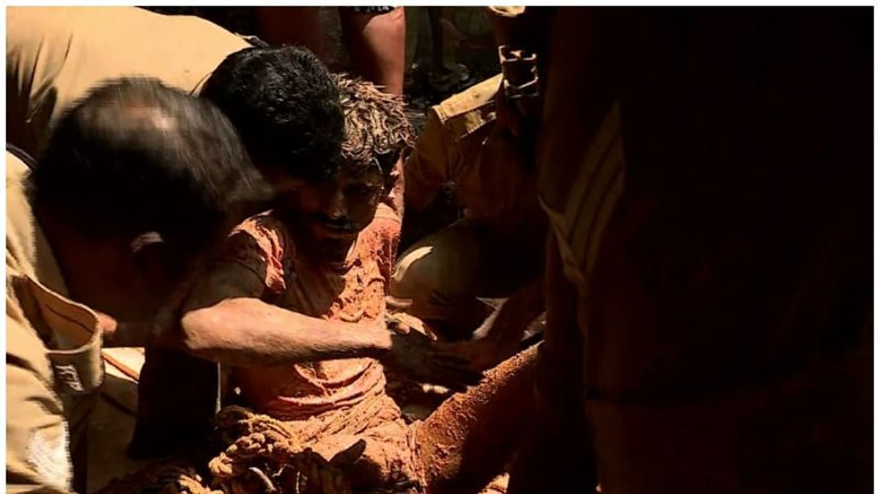 മലപ്പുറത്ത് കിണർ നിർമ്മാണത്തിനിടെ മണ്ണിടിഞ്ഞു; രണ്ട് തൊഴിലാളി മണ്ണിനടിലായി, ഒരാളെ രക്ഷപ്പെടുത്തി