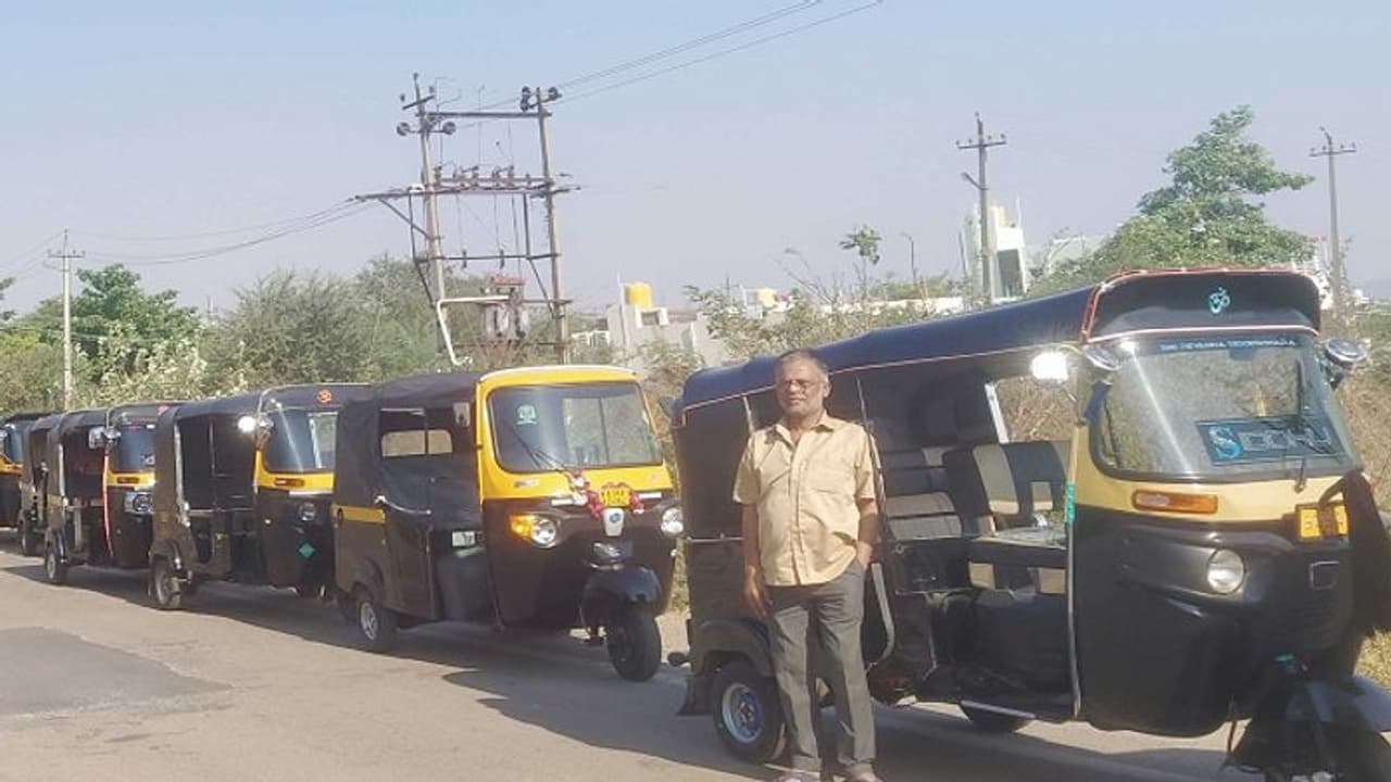 ಚಿತ್ರದುರ್ಗದಲ್ಲಿ ಇಂದಿನಿಂದ ಆಟೋ ಪ್ರಯಾಣಕ್ಕೆ ಮೀಟರ್ ಚಿತ್ರದುರ್ಗದಲ್ಲಿ ಇಂದಿನಿಂದ ಆಟೋ ಪ್ರಯಾಣಕ್ಕೆ ಮೀಟರ್