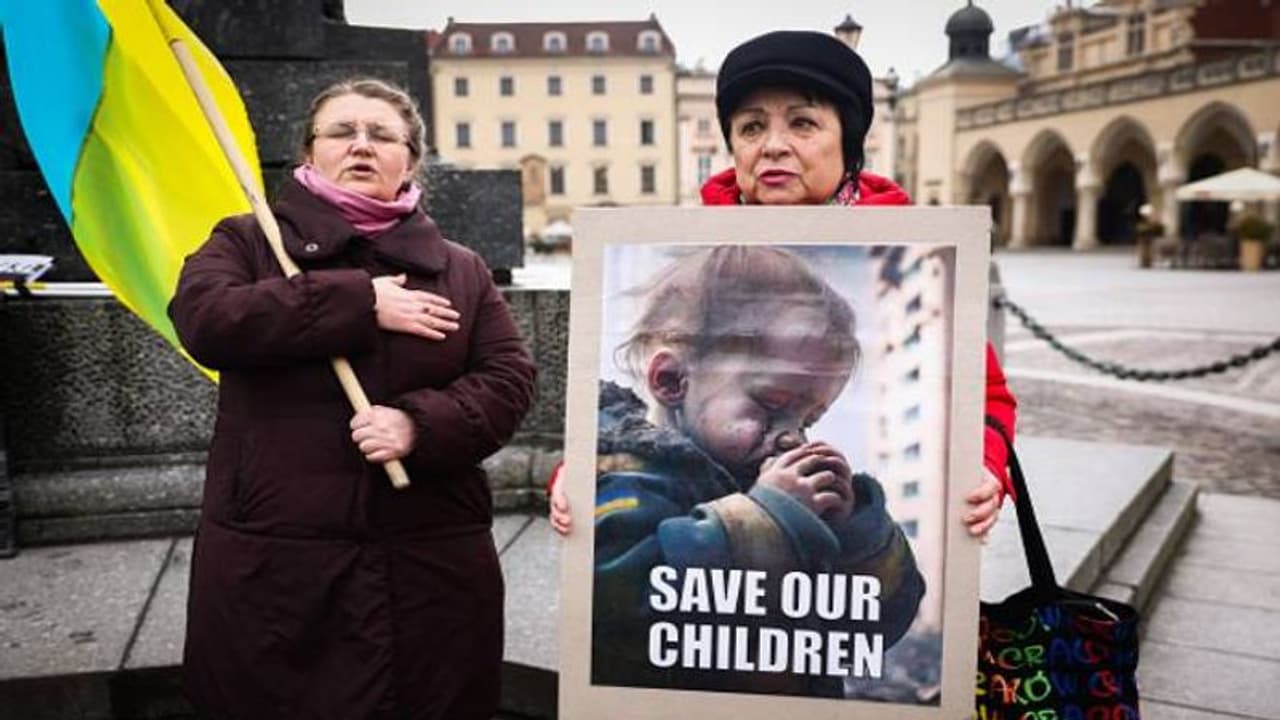 റഷ്യ ഉക്രൈൻ കുട്ടികളെ കടത്തിക്കൊണ്ടുപോയി, ഇത് വംശഹത്യക്ക് തുല്യമെന്ന് വിദേശകാര്യ മന്ത്രി റഷ്യ ഉക്രൈൻ കുട്ടികളെ കടത്തിക്കൊണ്ടുപോയി, ഇത് വംശഹത്യക്ക് തുല്യമെന്ന് വിദേശകാര്യ മന്ത്രി