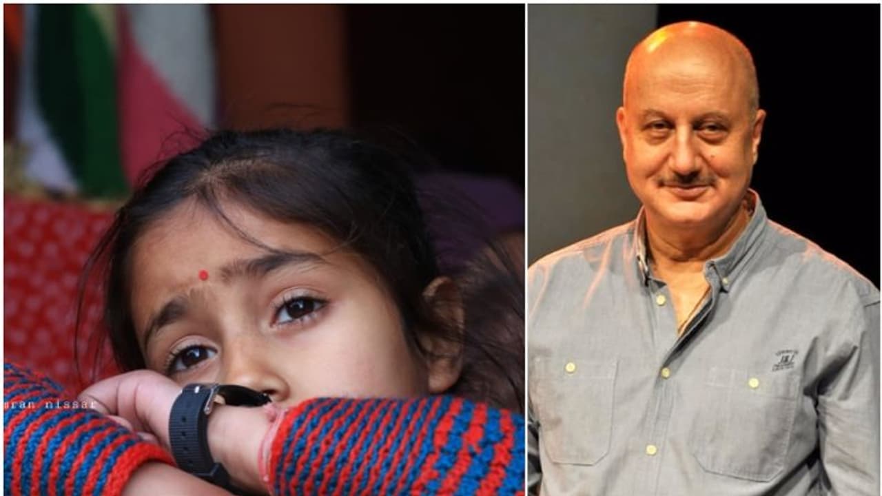 ಭಯೋತ್ಪಾದಕ ದಾಳಿಗೆ ಬಲಿಯಾದ ಕಾಶ್ಮೀರಿ ಪಂಡಿತ್ ಸಂಜಯ್ ಶರ್ಮಾ ಮಗಳಿಗೆ ನಟ ಅನುಪಮ್ ಖೇರ್ ನೆರವು ಭಯೋತ್ಪಾದಕ ದಾಳಿಗೆ ಬಲಿಯಾದ ಕಾಶ್ಮೀರಿ ಪಂಡಿತ್ ಸಂಜಯ್ ಶರ್ಮಾ ಮಗಳಿಗೆ ನಟ ಅನುಪಮ್ ಖೇರ್ ನೆರವು