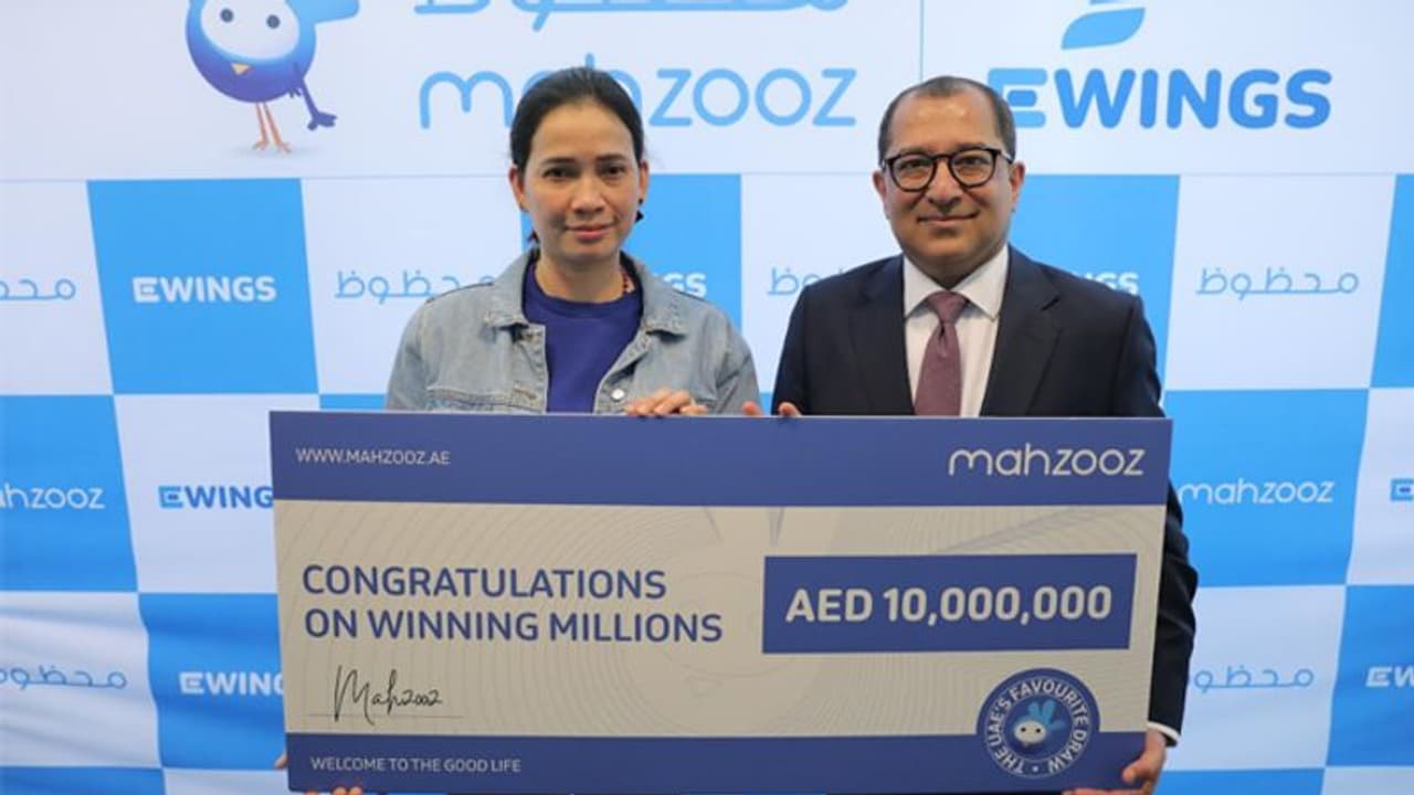 മഹ്സൂസ് സൂപ്പര് സാറ്റര്ഡേ നറുക്കെടുപ്പിൽ വിജയി സ്വന്തമാക്കിയത് AED 10,000,000 മഹ്സൂസ് സൂപ്പര് സാറ്റര്ഡേ നറുക്കെടുപ്പിൽ വിജയി സ്വന്തമാക്കിയത് AED 10,000,000