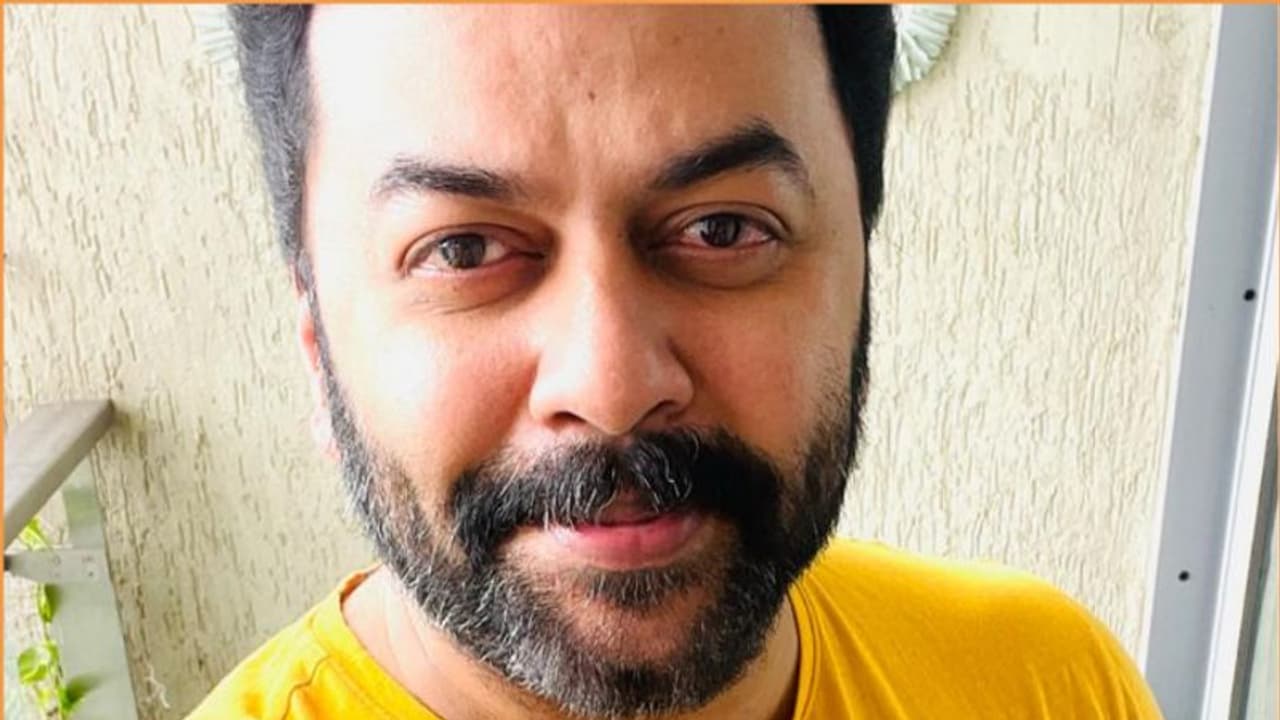 അരുണ്‍ ബോസിന്റെ സംവിധാനത്തില്‍ ഇന്ദ്രജിത്ത്, ചിത്രത്തില്‍ നായികയായി ശ്രുതി രാമചന്ദ്രൻ