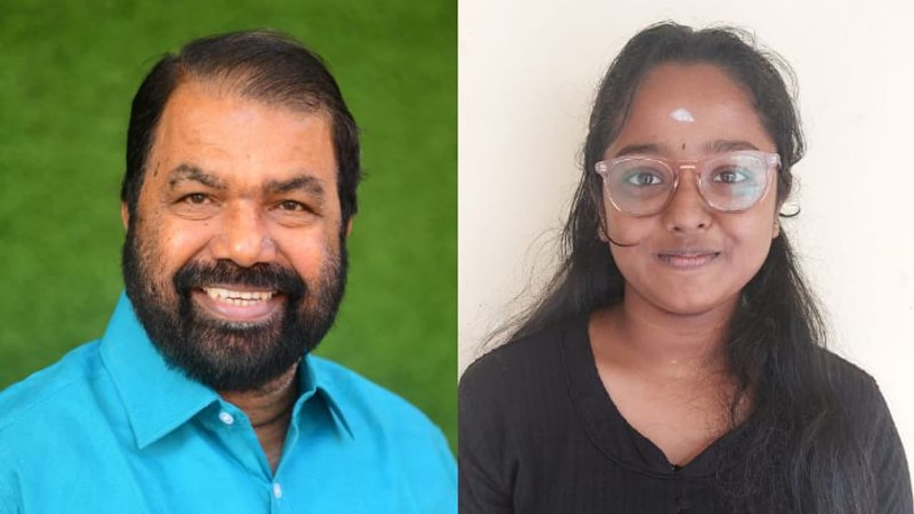 വീട്ടിൽ അതിക്രമിച്ച് കയറി, വാ പൊത്തി; കരാട്ടെയും തേങ്ങയും തുണച്ചു, തുരത്തിയോടിച്ച് അനഘ, അഭിനന്ദിച്ച് മന്ത്രി വീട്ടിൽ അതിക്രമിച്ച് കയറി, വാ പൊത്തി; കരാട്ടെയും തേങ്ങയും തുണച്ചു, തുരത്തിയോടിച്ച് അനഘ, അഭിനന്ദിച്ച് മന്ത്രി