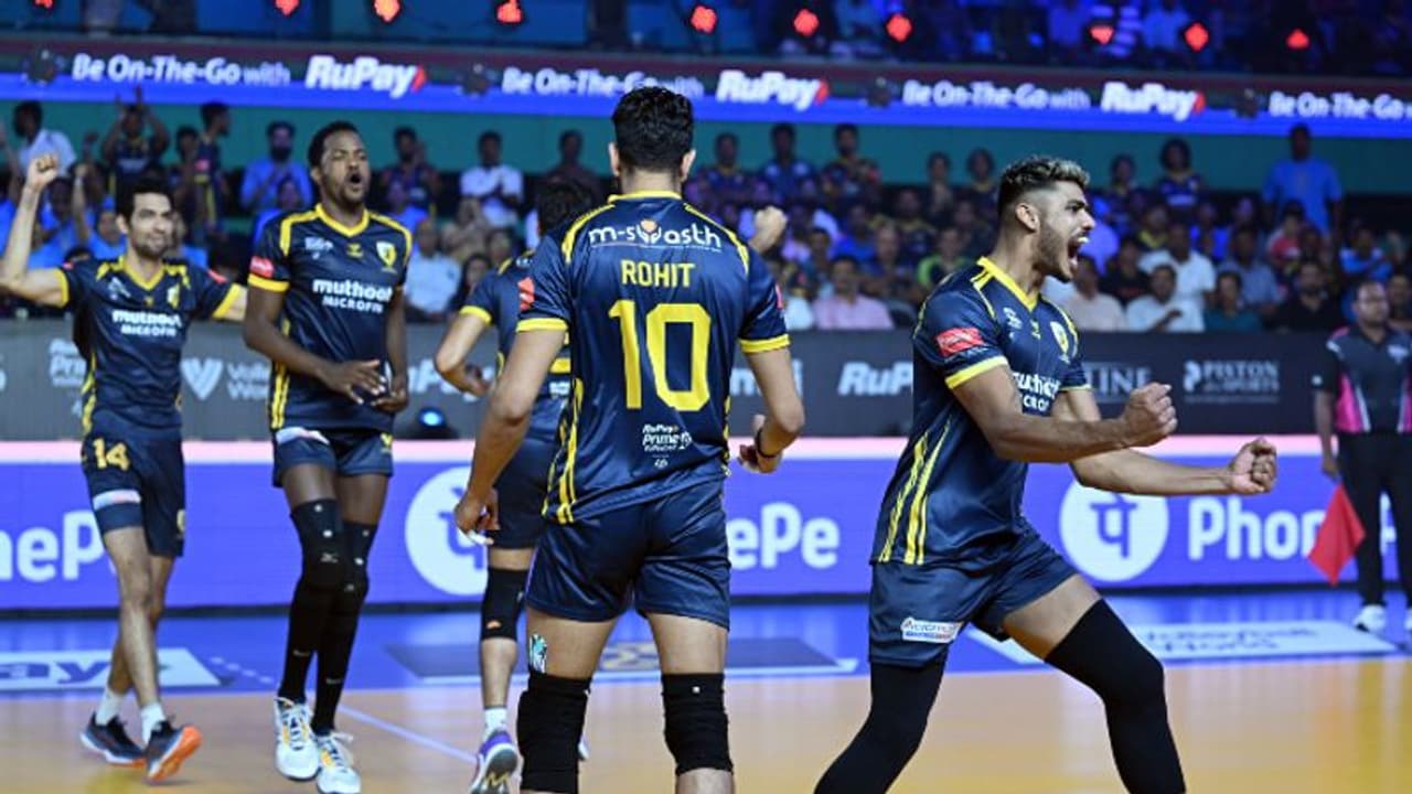 പ്രൈം വോളി ലീഗ്:കൊച്ചി ബ്ലൂ സ്പൈക്കേഴ്സിന് ജയം;ബെംഗളൂരു സെമിയില് പ്രൈം വോളി ലീഗ്:കൊച്ചി ബ്ലൂ സ്പൈക്കേഴ്സിന് ജയം;ബെംഗളൂരു സെമിയില്