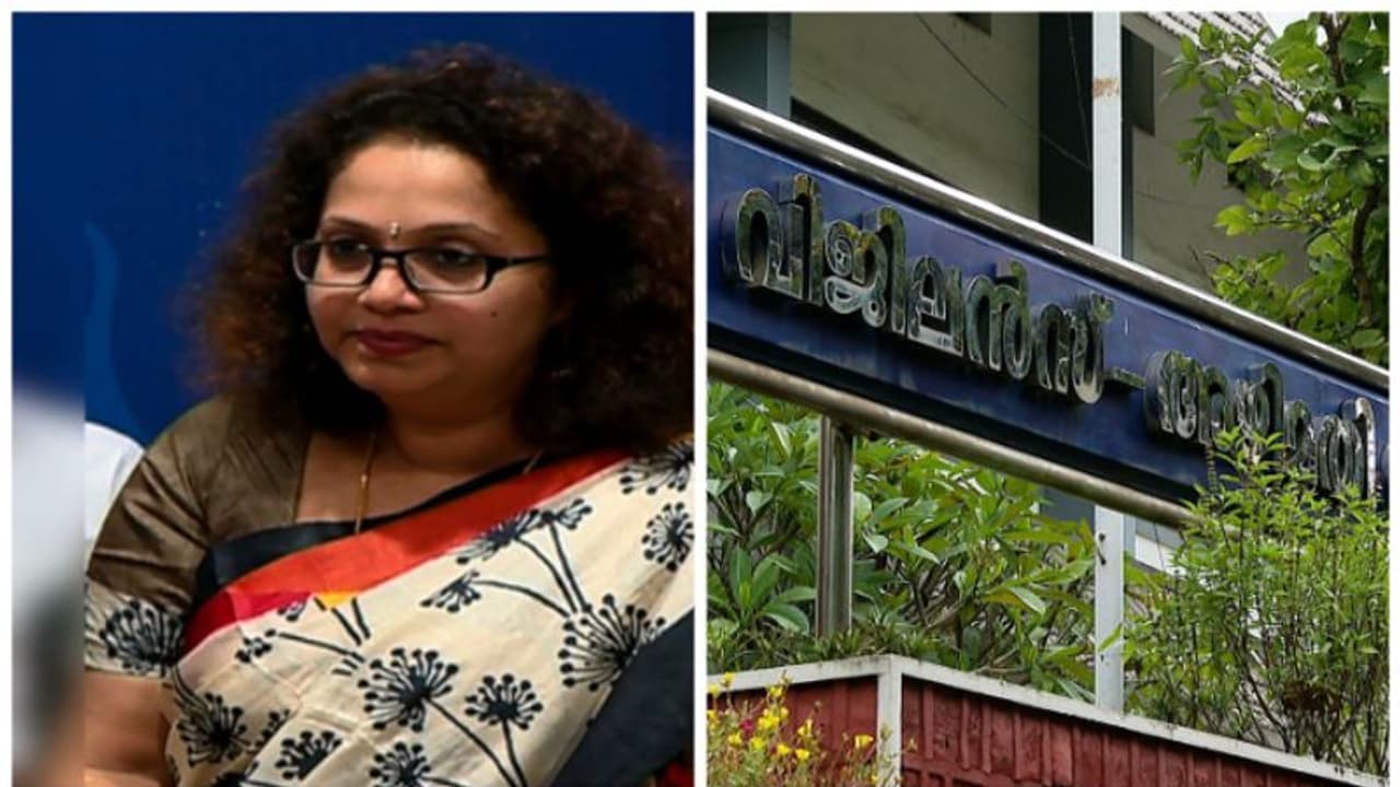 രാജശ്രീ അജിത്തിനെതിരെ കുറ്റപത്രം; വ്യാജ രേഖയിൽ വായ്പ അനുവദിച്ച ഗൂഢാലോചനയിൽ പങ്കെന്ന് വിജിലൻസ് രാജശ്രീ അജിത്തിനെതിരെ കുറ്റപത്രം; വ്യാജ രേഖയിൽ വായ്പ അനുവദിച്ച ഗൂഢാലോചനയിൽ പങ്കെന്ന് വിജിലൻസ്