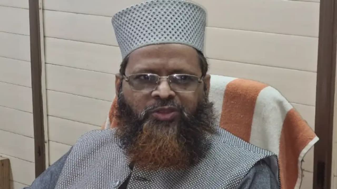 മദ്രസകളിൽ പ്രൊഫഷണൽ വിദ്യാഭ്യാസം അനിവാര്യം, പാഠ്യ പദ്ധതിയിൽ മാറ്റം വേണം: ഡോ. മുഹമ്മദ് അഹമ്മദ് നഈമി മദ്രസകളിൽ പ്രൊഫഷണൽ വിദ്യാഭ്യാസം അനിവാര്യം, പാഠ്യ പദ്ധതിയിൽ മാറ്റം വേണം: ഡോ. മുഹമ്മദ് അഹമ്മദ് നഈമി