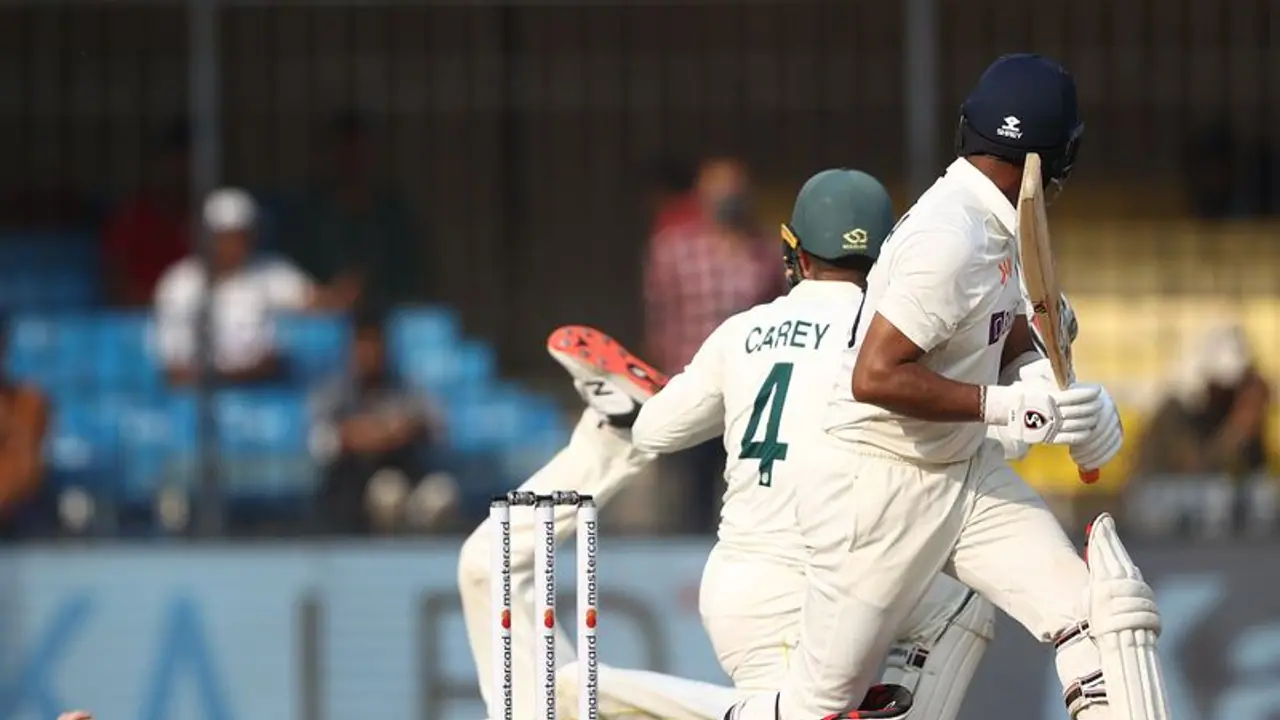IND vs AUS 2022 23, 3rd Test: Smith's one handed catch to dismiss Pujara leaves Twitterati stunned WATCH IND vs AUS 2022 23, 3rd Test: Smith's one handed catch to dismiss Pujara leaves Twitterati stunned WATCH