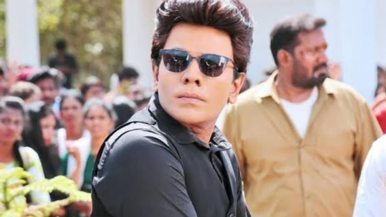 അരുള് ശരവണിന്റെ 'ദ ലെജൻഡ്' ഒടിടിയില്, പ്രതികരണം കാത്ത് ആരാധകര് അരുള് ശരവണിന്റെ 'ദ ലെജൻഡ്' ഒടിടിയില്, പ്രതികരണം കാത്ത് ആരാധകര്