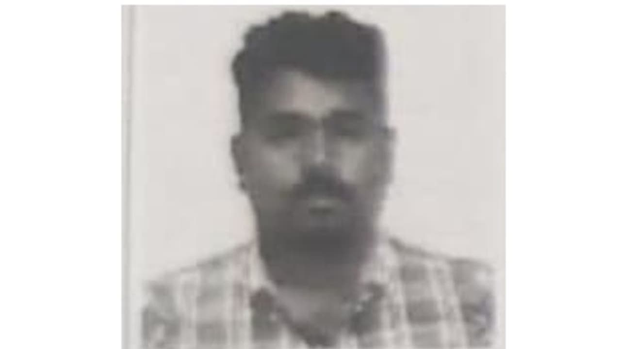 പ്രവാസി മലയാളി യുവാവിന്റെ മൃതദേഹം മോര്‍ച്ചറിയില്‍; ബന്ധുക്കളെ കണ്ടെത്താനായില്ല