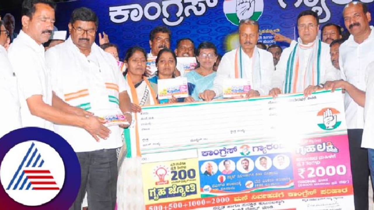 ಬಸವರಾಜ ಬೊಮ್ಮಾಯಿ ರಾಜ್ಯದ ಭ್ರಷ್ಟಶೂರ ಸಿಎಂ: ಸುರ್ಜೇವಾಲಾ ವಾಗ್ದಾಳಿ ಬಸವರಾಜ ಬೊಮ್ಮಾಯಿ ರಾಜ್ಯದ ಭ್ರಷ್ಟಶೂರ ಸಿಎಂ: ಸುರ್ಜೇವಾಲಾ ವಾಗ್ದಾಳಿ