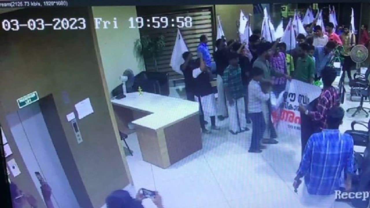 ಕೇರಳದಲ್ಲಿ ಡ್ರಗ್‌ ಮಾಫಿಯಾ ಬಯಲು ಮಾಡಿದ್ದ ಏಷ್ಯಾನೆಟ್ ಕಚೇರಿ ಮೇಲೆ ಎಸ್‌ಎಫ್‌ಐ ಗೂಂಡಾಗಳ ದಾಳಿ