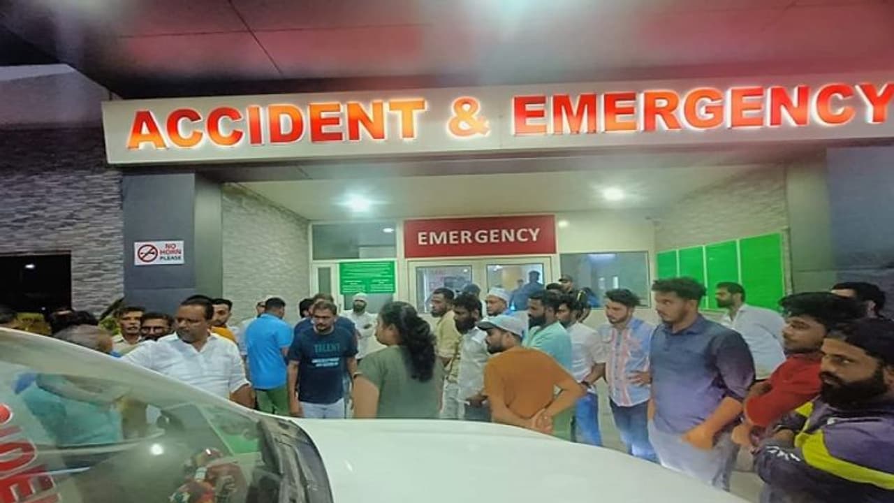 ಮಂಗಳೂರು: ಉಳ್ಳಾಲದಲ್ಲಿ ಯುವಕನಿಗೆ ಚೂರಿ ಇರಿದು ಕೊಲೆಗೆ ಯತ್ನ ಮಂಗಳೂರು: ಉಳ್ಳಾಲದಲ್ಲಿ ಯುವಕನಿಗೆ ಚೂರಿ ಇರಿದು ಕೊಲೆಗೆ ಯತ್ನ