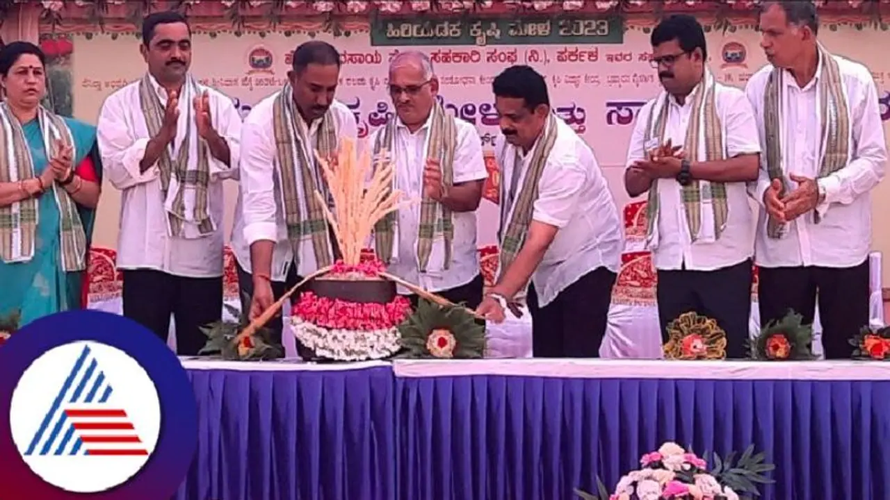 ಅಡಿಕೆ ಬೆಳೆಗಾರರು ತಮ್ಮ ಪರಿಸರಕ್ಕೆ ಹೊಂದುವ ರೀತಿಯಲ್ಲಿ ಕೃಷಿ ಮಾಡಬೇಕು 