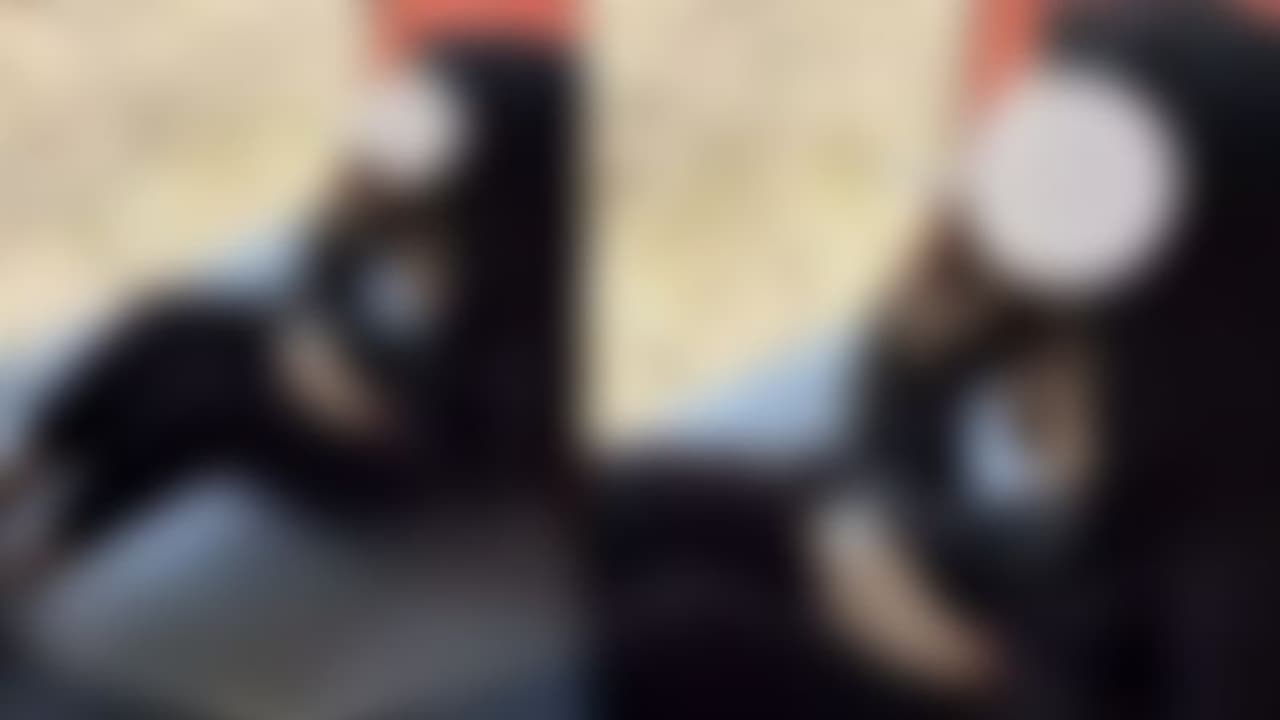 ട്രെയിനിന്റെ വാതിലിന്റെ സമീപത്തിരുന്ന് പുകവലിക്കുന്ന യുവതിയുടെ ചിത്രം പ്രചരിപ്പിച്ചു; വ്യാപക വിമര്ശനം ട്രെയിനിന്റെ വാതിലിന്റെ സമീപത്തിരുന്ന് പുകവലിക്കുന്ന യുവതിയുടെ ചിത്രം പ്രചരിപ്പിച്ചു; വ്യാപക വിമര്ശനം