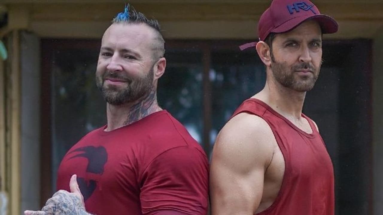 హృతిక్ రోషన్ ఎమోషనల్ పోస్ట్, తన జిమ్ ట్రైనర్ గురించి స్టార్ హీరో ఏమన్నాడంటే..? హృతిక్ రోషన్ ఎమోషనల్ పోస్ట్, తన జిమ్ ట్రైనర్ గురించి స్టార్ హీరో ఏమన్నాడంటే..?