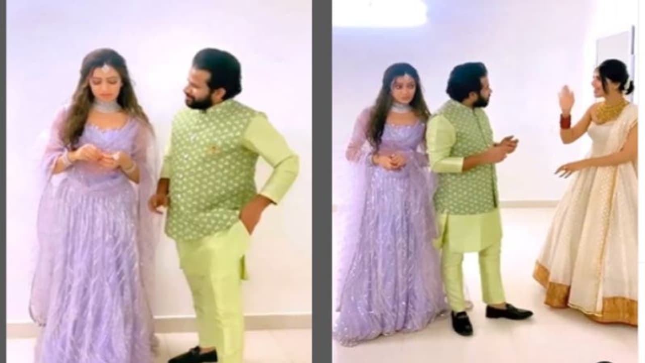 సీన్ రివర్స్.. జబర్దస్త్ యాంకర్కి హ్యాండిచ్చిన హైపర్ ఆది.. వర్షతో కలిసి చెట్టాపట్టాల్! సీన్ రివర్స్.. జబర్దస్త్ యాంకర్కి హ్యాండిచ్చిన హైపర్ ఆది.. వర్షతో కలిసి చెట్టాపట్టాల్!