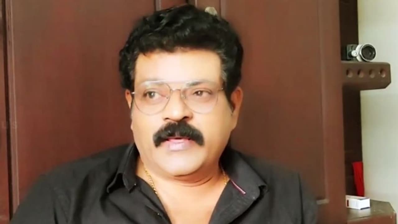 എന്താണ് 'ബെല്സ് പാള്സി'?; തന്റെ അനുഭവം പങ്കിട്ട് നടൻ മനോജ് എന്താണ് 'ബെല്സ് പാള്സി'?; തന്റെ അനുഭവം പങ്കിട്ട് നടൻ മനോജ്