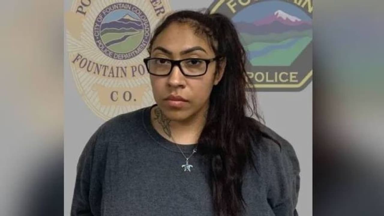 13 കാരന്റെ കുഞ്ഞിനെ പ്രസവിച്ച 31 കാരി, പീഡനക്കേസില് ജയിൽവാസം ഒഴിവാക്കി, പൊട്ടിത്തെറിച്ച് ആൺകുട്ടിയുടെ അമ്മ 13 കാരന്റെ കുഞ്ഞിനെ പ്രസവിച്ച 31 കാരി, പീഡനക്കേസില് ജയിൽവാസം ഒഴിവാക്കി, പൊട്ടിത്തെറിച്ച് ആൺകുട്ടിയുടെ അമ്മ