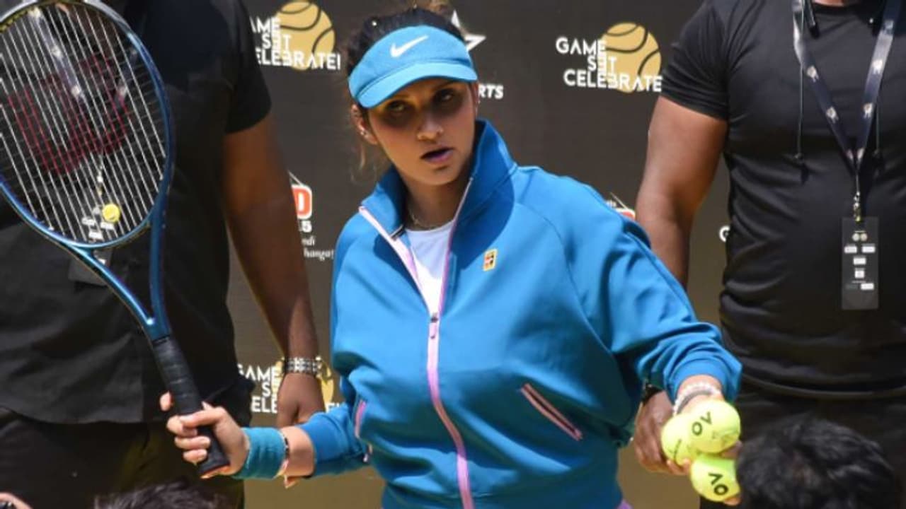 ഹൈദരാബാദില് വിടവാങ്ങല് മത്സരം കളിച്ച് ടെന്നീസിനോട് വിടചൊല്ലി സാനിയ ഹൈദരാബാദില് വിടവാങ്ങല് മത്സരം കളിച്ച് ടെന്നീസിനോട് വിടചൊല്ലി സാനിയ