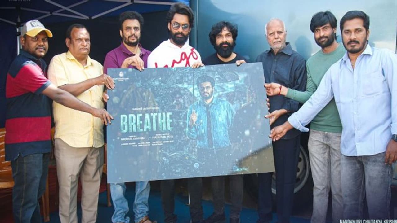 నందమూరి ఫ్యామిలీ నుంచి మరో హీరో.. కొత్త సినిమా టైటిల్, ఫస్ట్ లుక్ విడుదల చేసిన కళ్యాణ్ రామ్! నందమూరి ఫ్యామిలీ నుంచి మరో హీరో.. కొత్త సినిమా టైటిల్, ఫస్ట్ లుక్ విడుదల చేసిన కళ్యాణ్ రామ్!