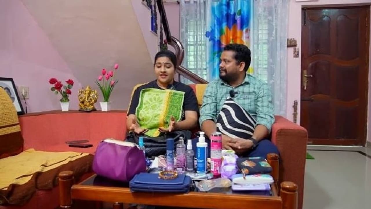 "ഒരു മിനി സൂപ്പർ മാർക്കറ്റ്" ; വാട്സ് ഇൻ മൈ ബാഗ് ചലഞ്ചുമായി അപ്സരയും ആൽബിയും "ഒരു മിനി സൂപ്പർ മാർക്കറ്റ്" ; വാട്സ് ഇൻ മൈ ബാഗ് ചലഞ്ചുമായി അപ്സരയും ആൽബിയും