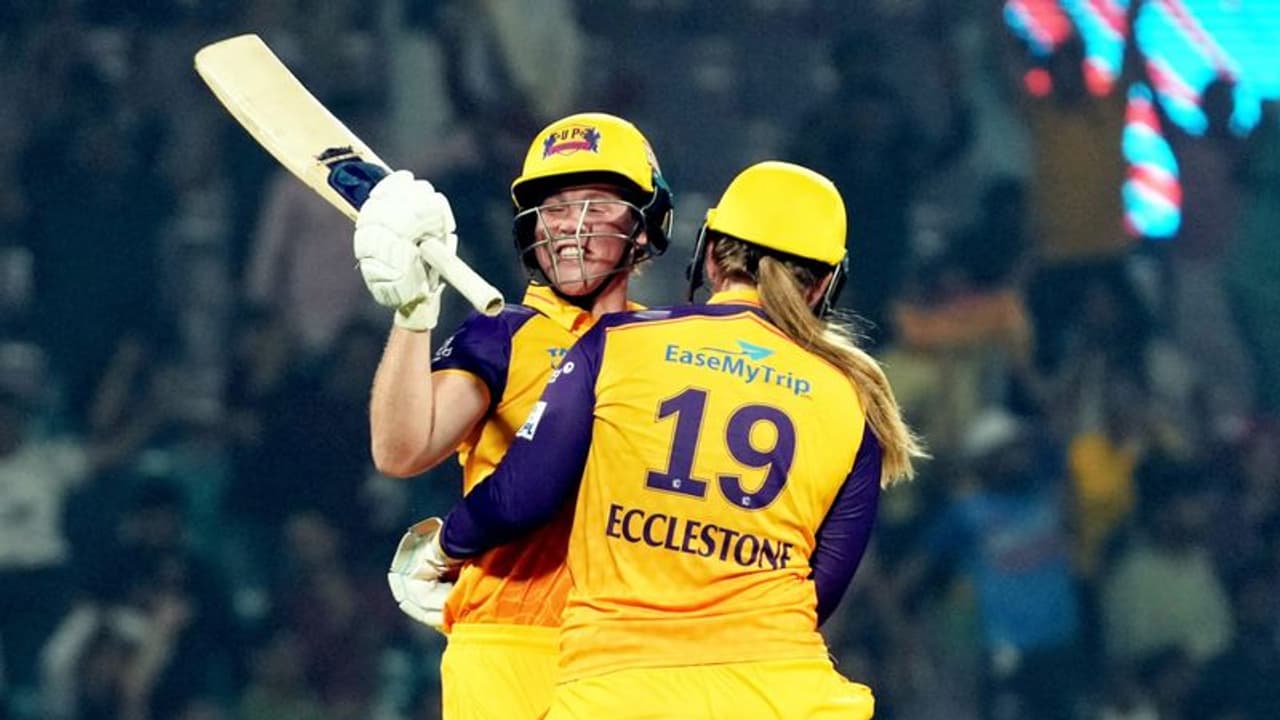 WPL 2023: Twitter thrilled as Harris, Ecclestone seal UP Warriorz's dramatic last over win vs Gujarat Giants WPL 2023: Twitter thrilled as Harris, Ecclestone seal UP Warriorz's dramatic last over win vs Gujarat Giants