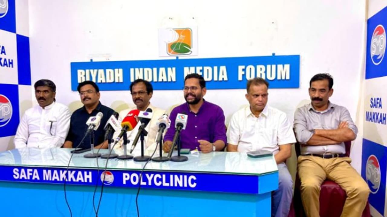 ജനങ്ങൾ കോൺഗ്രസിന് ഇടുന്ന മാർക്കിൽ കുറവ് വരുന്നത് അച്ചടക്കമില്ലായ്മ കാരണമെന്ന് ഡോ. സരിൻ ജനങ്ങൾ കോൺഗ്രസിന് ഇടുന്ന മാർക്കിൽ കുറവ് വരുന്നത് അച്ചടക്കമില്ലായ്മ കാരണമെന്ന് ഡോ. സരിൻ