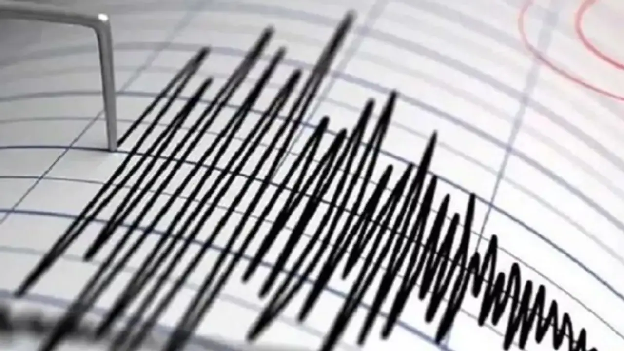 Gujarat Earthquake: ಕಛ್‌ನಲ್ಲಿ ಕಂಪಿಸಿದ ಭೂಮಿ, ಆತಂಕದಲ್ಲಿ ಗುಜರಾತ್‌ ಜನತೆ 